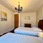 Le Point De Chute Heart Of Ste Mere