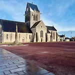 Semesterbostad Le Point De Chute Heart Of Ste Mere *