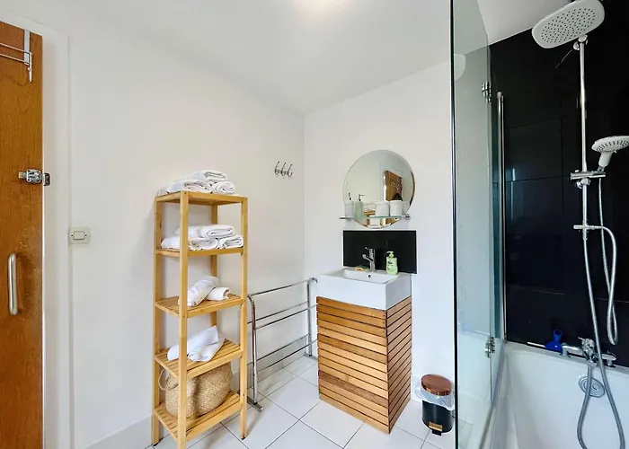 Le Point De Chute Heart Of Ste Mere